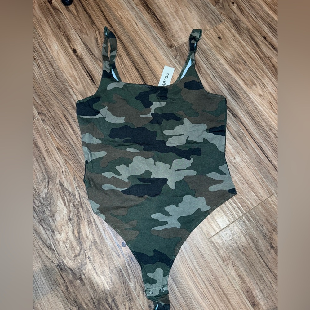 Garage bodysuit medium